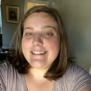 Meet your Posher, Caroline